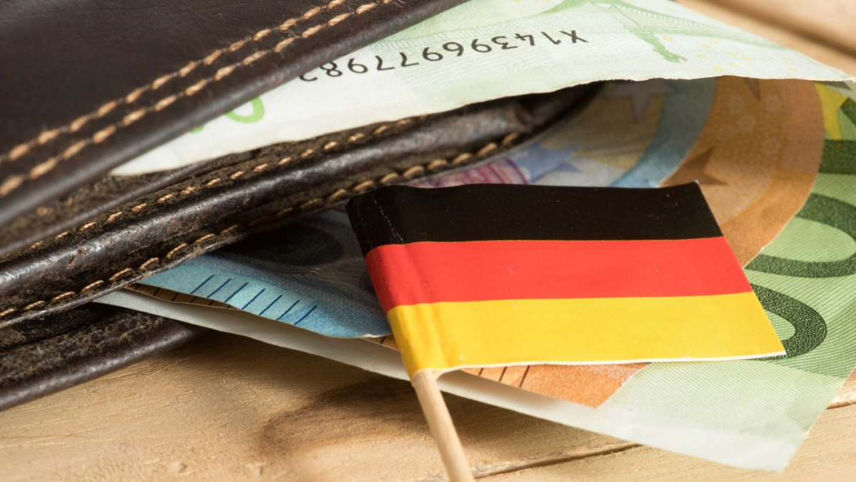 Cât trebuie să câștigi pentru a trăi o „viață decentă” în Germania?