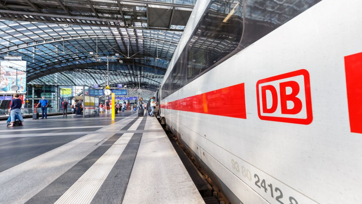 Germania: Călătorii mai ieftine cu trenurile DB ca răspuns la criza carburanţilor