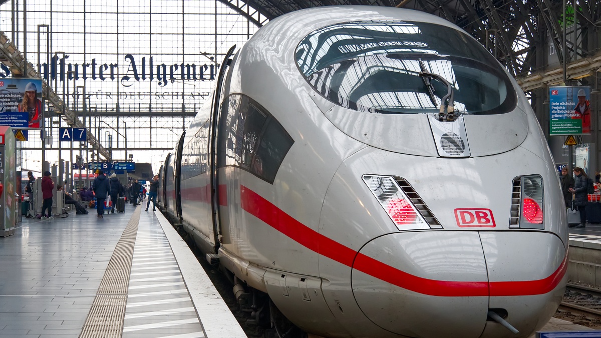 Trenuri de mare viteză Paris-Berlin: o posibilitate pentru anul viitor!