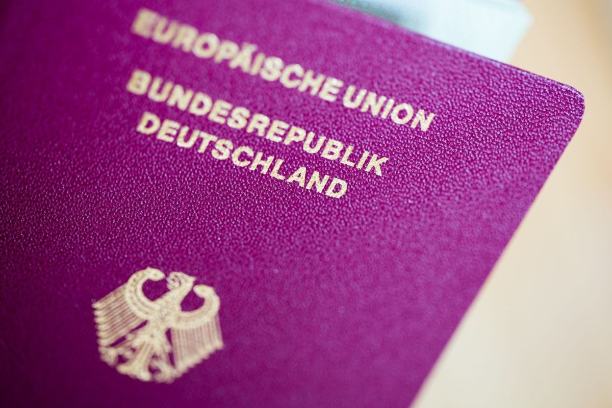 Germania va schimba legea cetățeniei