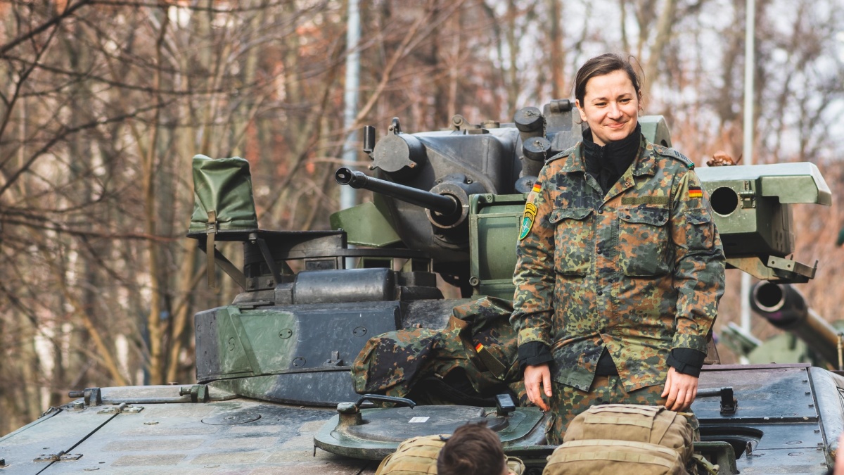 NOU! Germania face angajări în armată, în special femei!