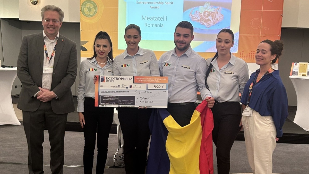 Studenți români, premiați în Germania pentru un preparat inedit